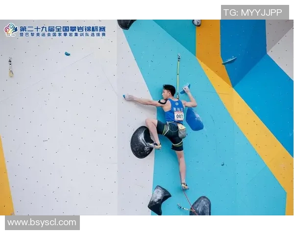 南京攀岩队在世界攀岩锦标赛中以71分领先其他队伍展现强劲实力 南京攀岩队在世界攀岩锦标赛中以71分领先其他队伍展现强劲实力