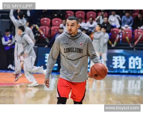 墨西哥足球明星马奎斯的辉煌职业生涯与对国家队的贡献分析 墨西哥足球明星马奎斯的辉煌职业生涯与对国家队的贡献分析